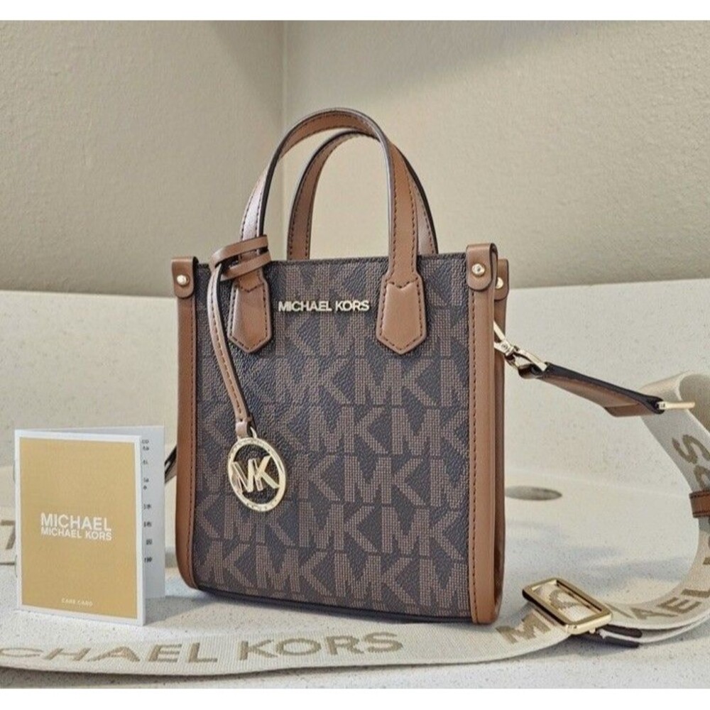 Michael Kors Womens Pebbled Leather Crossbody Handbag‎ Maple Beige Gold Hardware